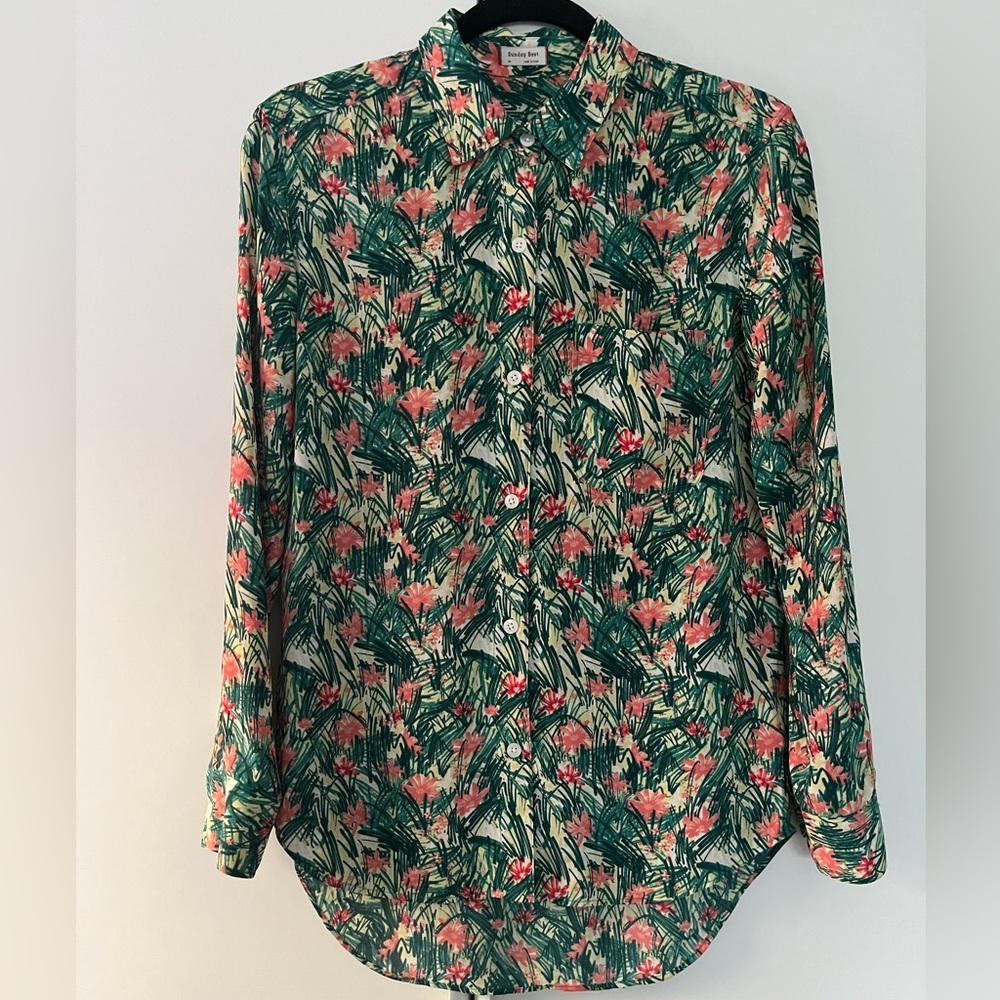 Aritzia Sunday Best Montana Shirt Unique Flower Print Silky Button Up XS